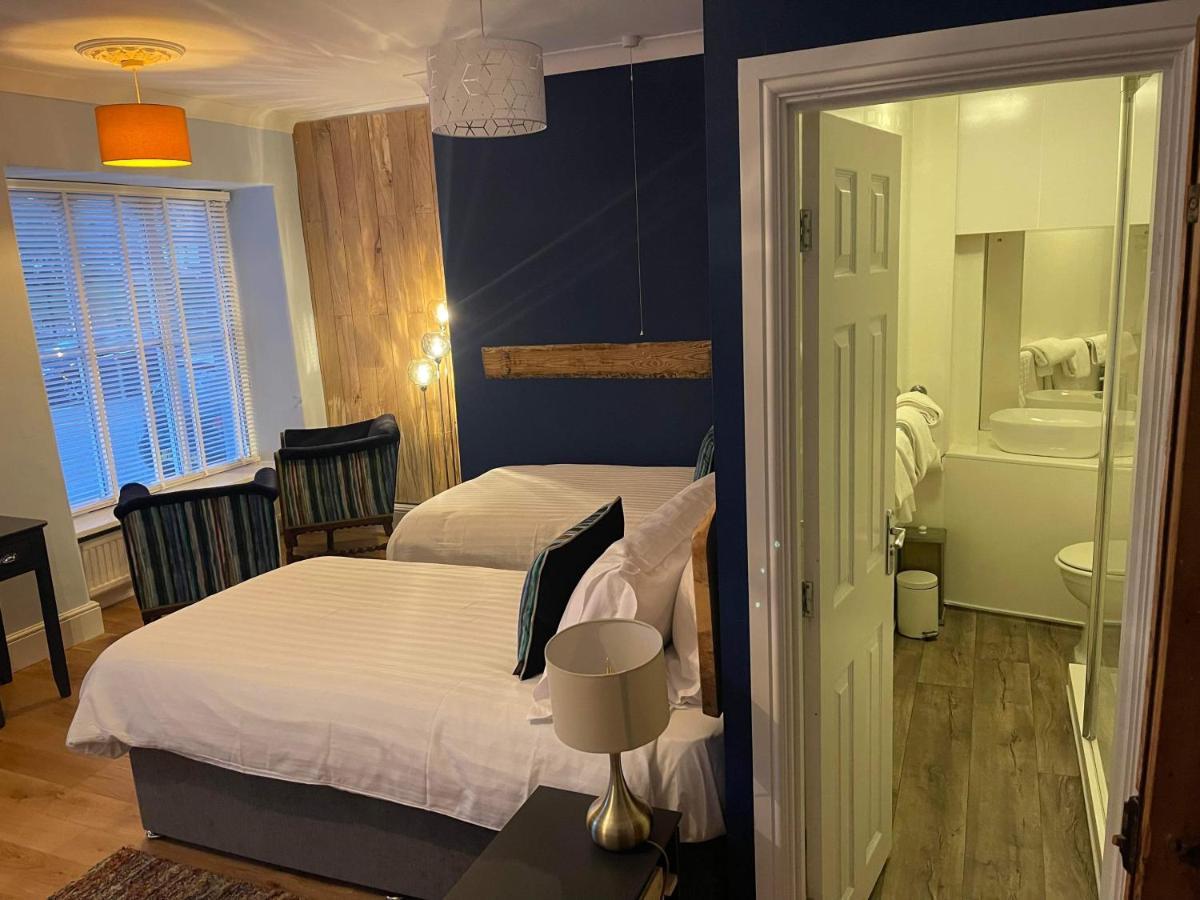 Arosfa Harbourside Guesthouse أبيريرون المظهر الخارجي الصورة