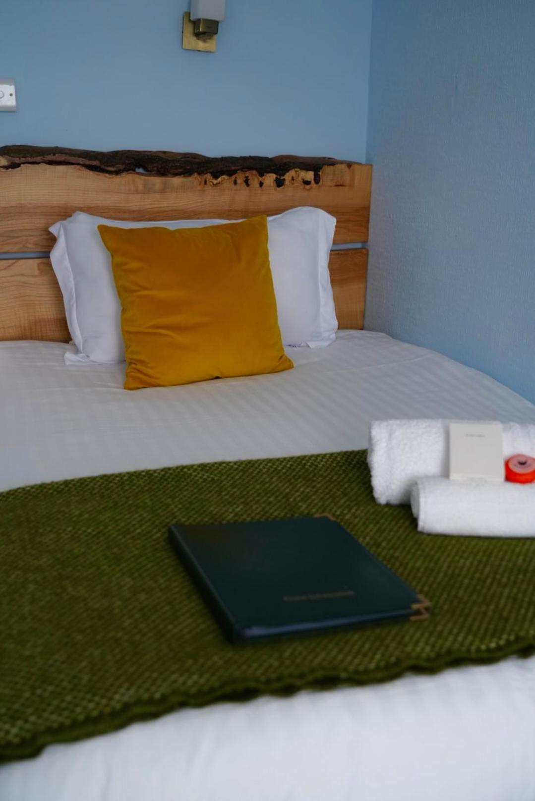 Arosfa Harbourside Guesthouse أبيريرون المظهر الخارجي الصورة