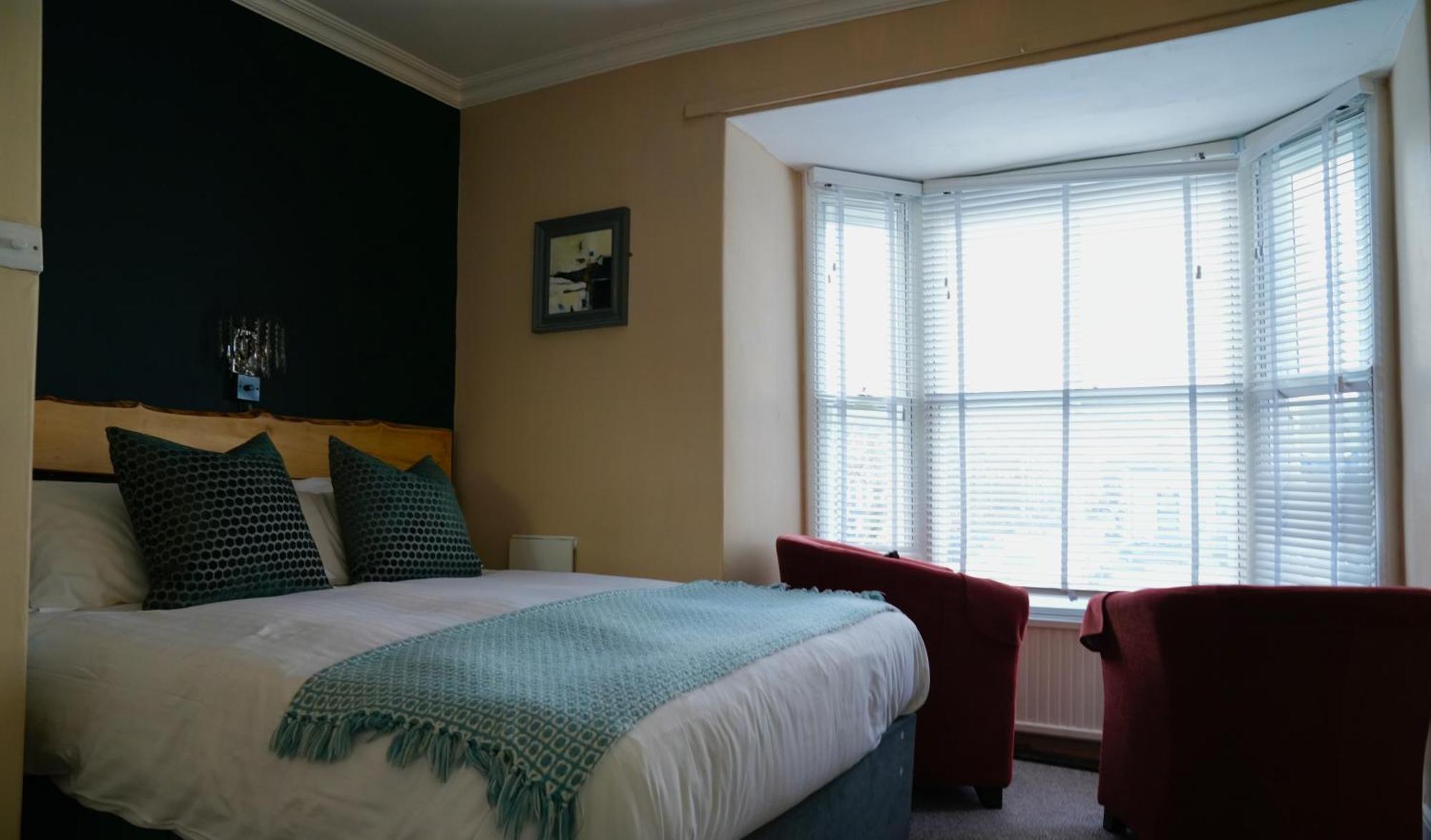Arosfa Harbourside Guesthouse أبيريرون المظهر الخارجي الصورة